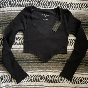 Black Ribbed V-Neck Long Sleeve Crop top Hunter & Brown